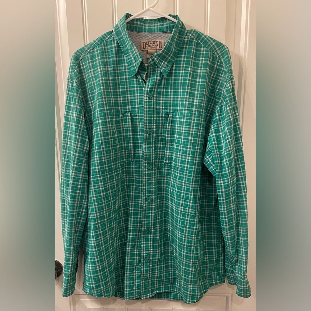 Duluth Trading Co Men's Medium Green Plaid Vented Nylon Blend Outdoors Shirt